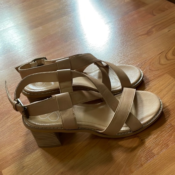 Oasis Society sandals.  Sz8 look new - Picture 2 of 8